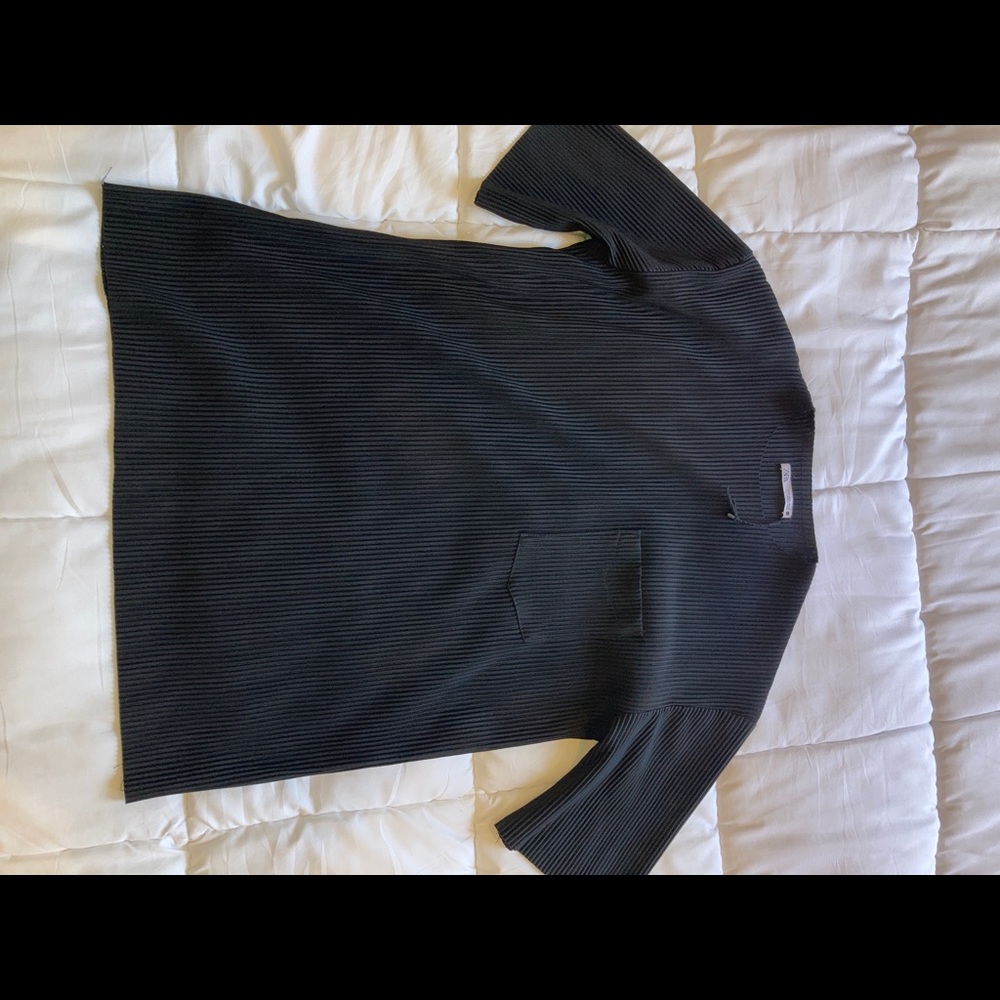 Zara Mens Pleated Shirt Size Medium in Black